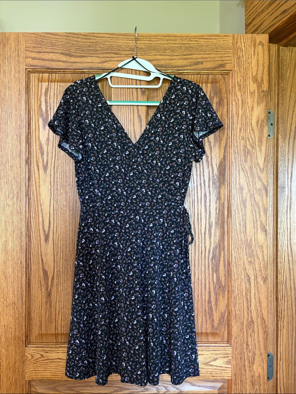 Kaileigh Black Floral Faux Wrap Dress with tie at side Size SP NWT